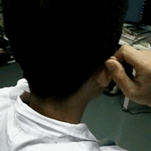 用两个手指夹住耳朵揉15下，奇迹发生了！中医亲自演示~34 / 作者:健康小天使 / 帖子ID:207683