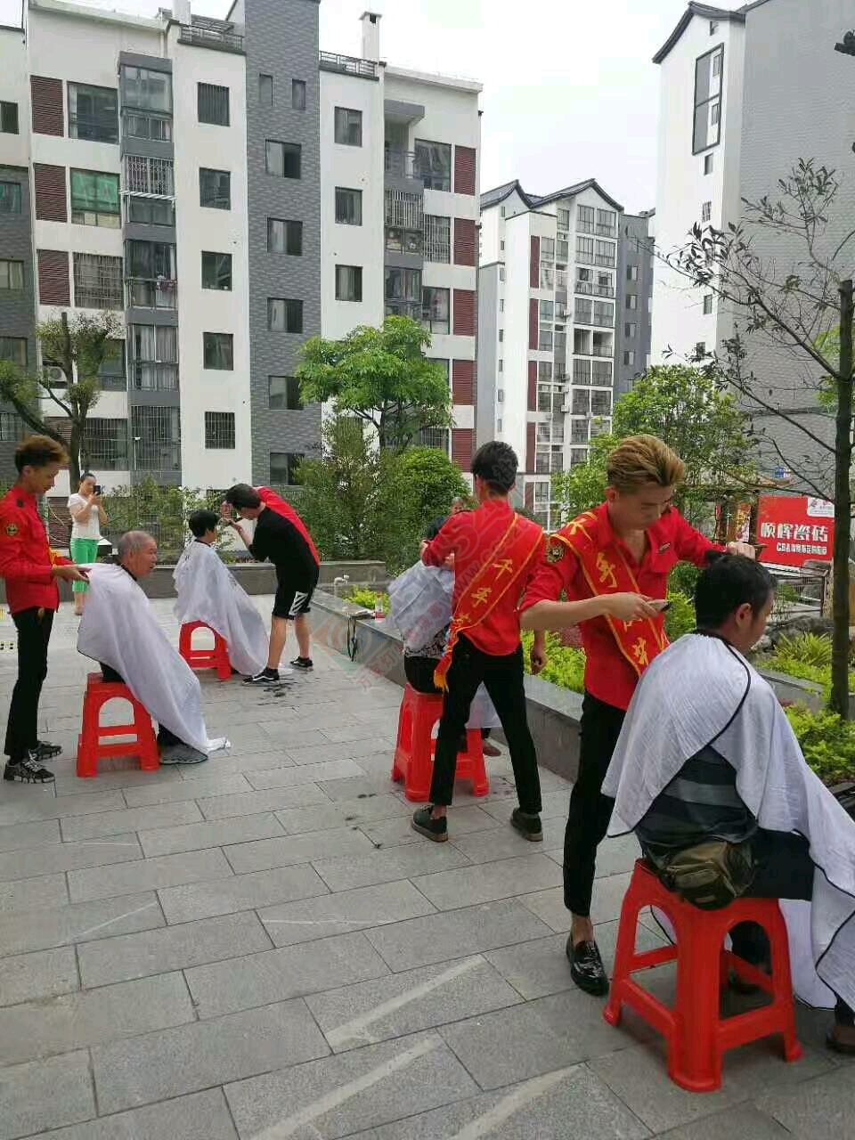 千手献爱心活动204 / 作者:小雅姐姐 / 帖子ID:221175