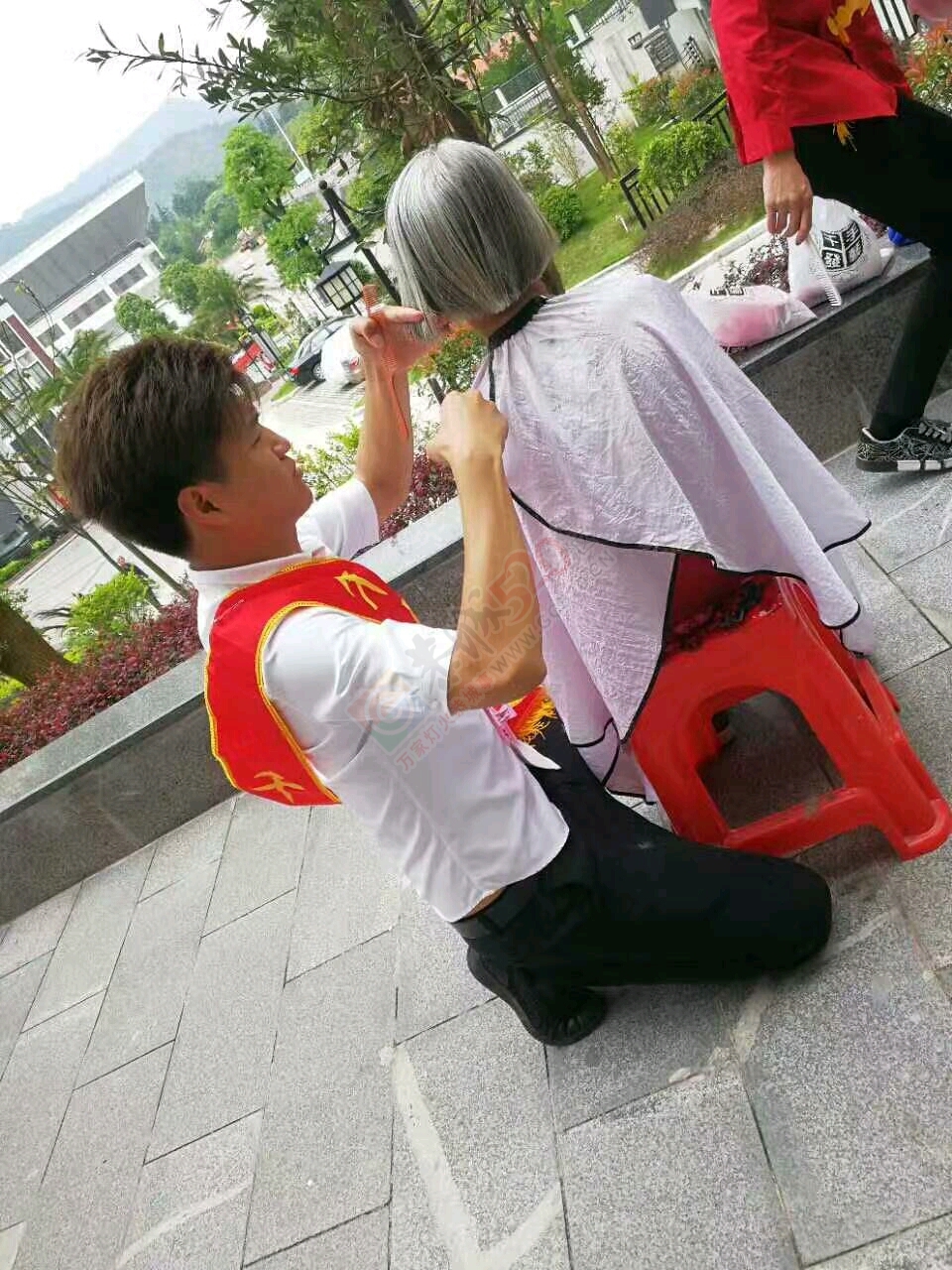 千手献爱心活动964 / 作者:小雅姐姐 / 帖子ID:221175