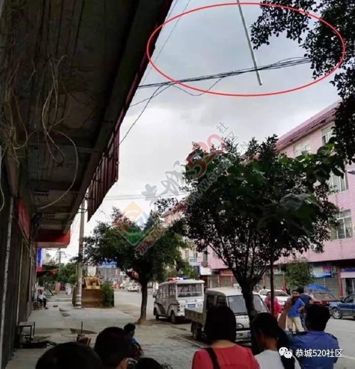 【突发】恭城西岭街一人在搭铁棚时不慎坠楼当场身亡811 / 作者:豌豆公主 / 帖子ID:222982