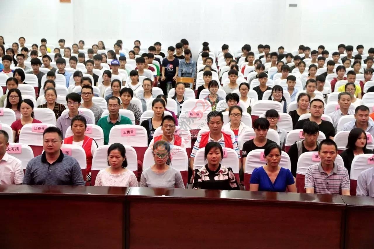 自治县实施中华优秀传统文化传承发展工程义工培训班花絮132 / 作者:糕富帅 / 帖子ID:226802
