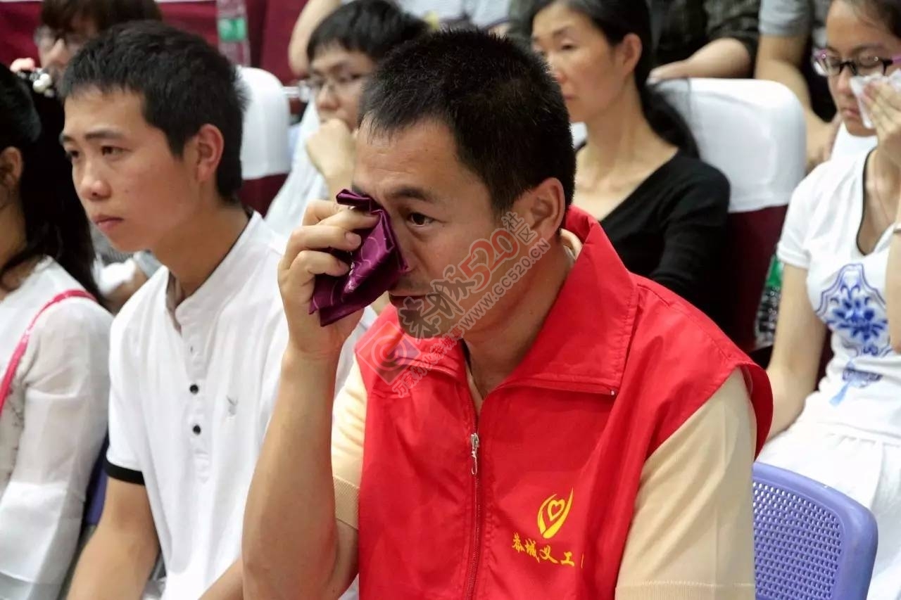 自治县实施中华优秀传统文化传承发展工程全面启动仪式--弘扬中华优秀传统文化专题讲座4 / 作者:歌声回荡 / 帖子ID:227617