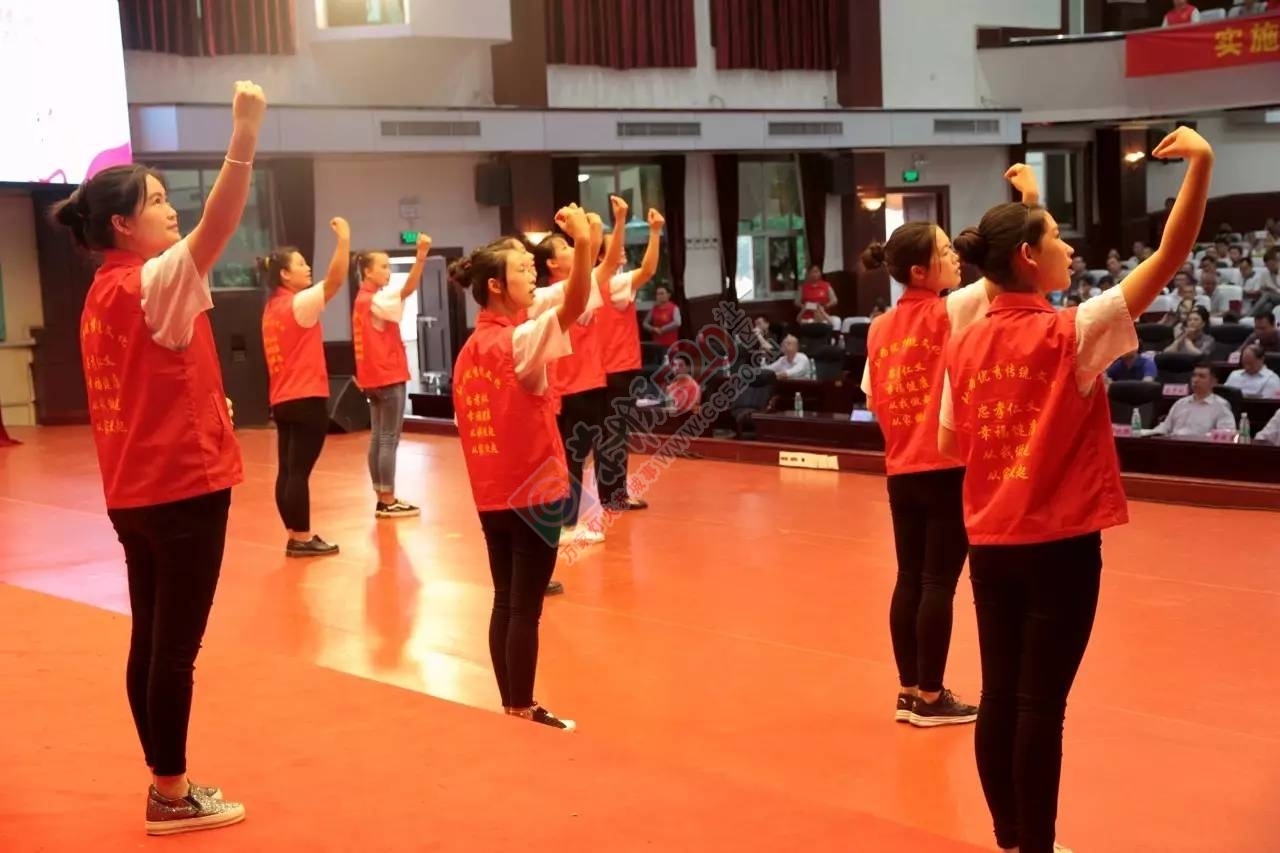 自治县实施中华优秀传统文化传承发展工程全面启动仪式--弘扬中华优秀传统文化专题讲座465 / 作者:歌声回荡 / 帖子ID:227617