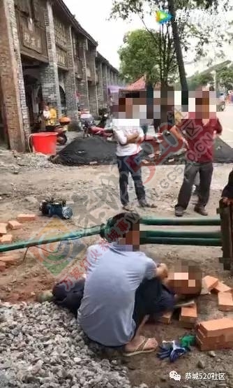嘉会老街新建楼房吊机连人从三楼跌下，同天桂林乌石街农民工5楼坠地身亡812 / 作者:豌豆公主 / 帖子ID:227688