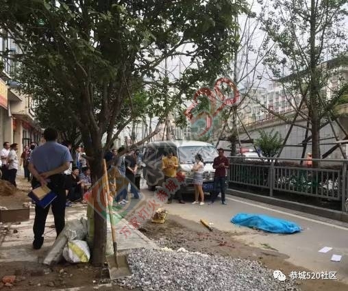 嘉会老街新建楼房吊机连人从三楼跌下，同天桂林乌石街农民工5楼坠地身亡272 / 作者:豌豆公主 / 帖子ID:227688