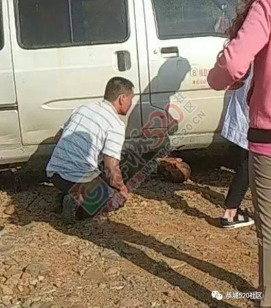 恭城加会镇衣架厂路口发生交通事故，一老人被卷入面包车车底不幸身亡222 / 作者:豌豆公主 / 帖子ID:232072