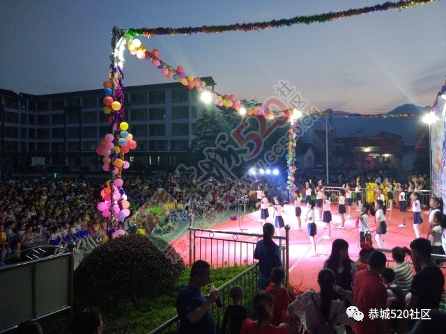 栗木小学举行六一儿童节文艺晚会，现场气氛火爆了！532 / 作者:jphzy / 帖子ID:232073