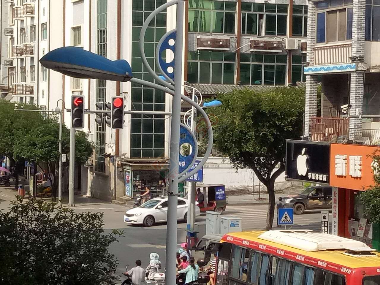 城中西路红绿灯怎么老是出问题？549 / 作者:讲不出神 / 帖子ID:232074