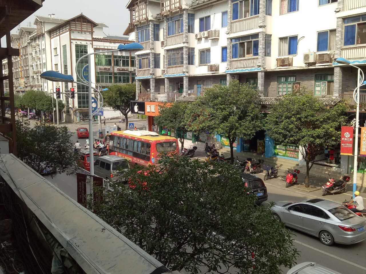 城中西路红绿灯怎么老是出问题？698 / 作者:讲不出神 / 帖子ID:232074