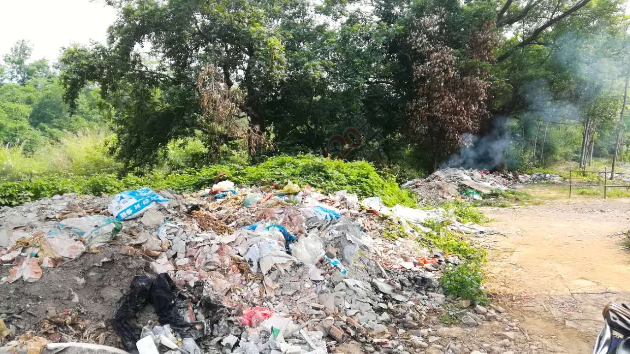 茶江上游凤凰山脚铁路下垃圾堆成山419 / 作者:茶江人 / 帖子ID:232122