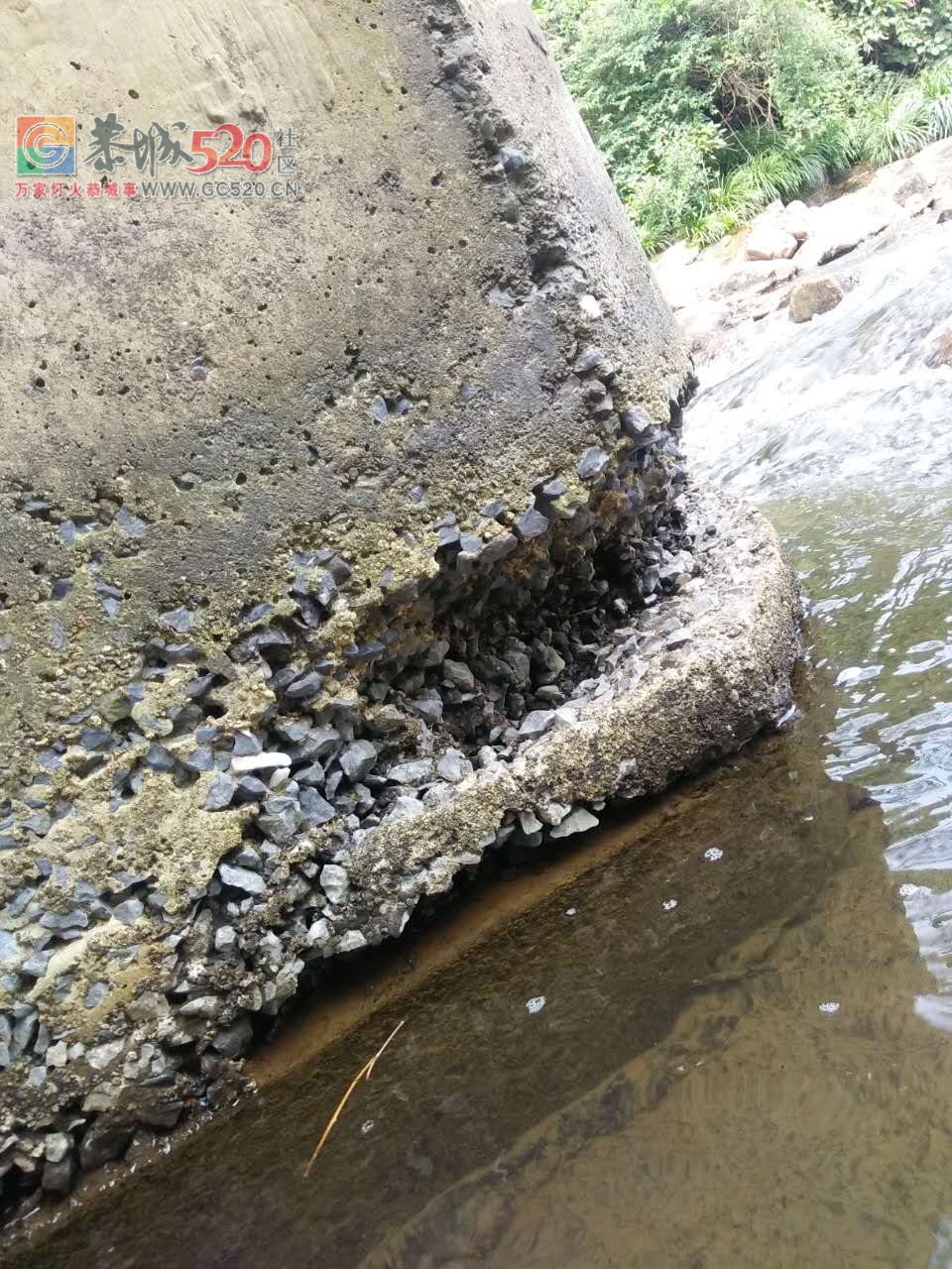 三江乡对面岭村鲤鱼塘耗费几十万新修建大桥仅3年时间成危桥，又是豆腐渣工程！？553 / 作者:三江黄坪 / 帖子ID:232480