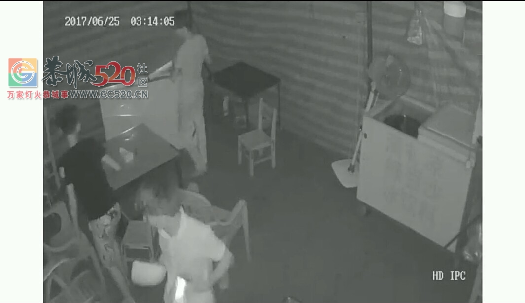 在莲花街卖清补凉，这三个鬼仔晚上三番五次克偷吃的！680 / 作者:边吃边拉 / 帖子ID:232756