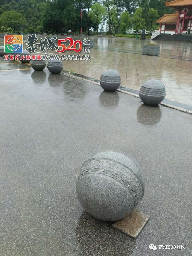 【恭城身边事】中心广场旁宵夜摊占用公共停车位；万福嘉园小区某住户经常从楼上乱...404 / 作者:社区小编 / 帖子ID:233138