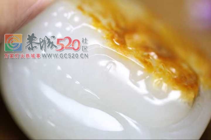 转让一块漂亮的新疆和田玉籽料作品一念之间吊坠440 / 作者:晚霞行千里 / 帖子ID:233298