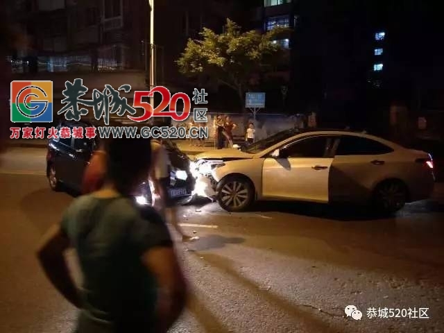 【车祸】昨晚文武路两女司机驾车发生碰撞；莲花独石路口一面包车疑似酒驾，四脚侧...759 / 作者:社区小编 / 帖子ID:233301