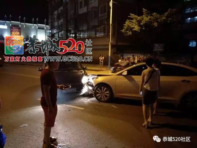 【车祸】昨晚文武路两女司机驾车发生碰撞；莲花独石路口一面包车疑似酒驾，四脚侧...659 / 作者:社区小编 / 帖子ID:233301