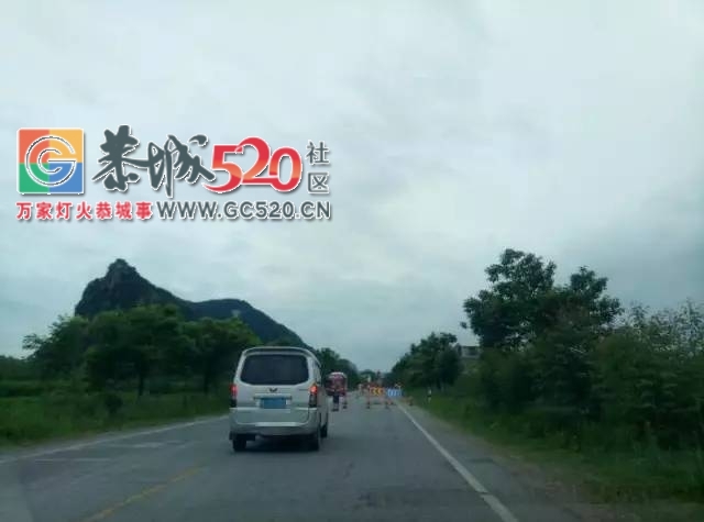 【恭城身边事】新车站红绿灯坏了迟迟无人修；嘉会麒麟山至龙虎路段、虎尾至高州砖...503 / 作者:社区小编 / 帖子ID:233637