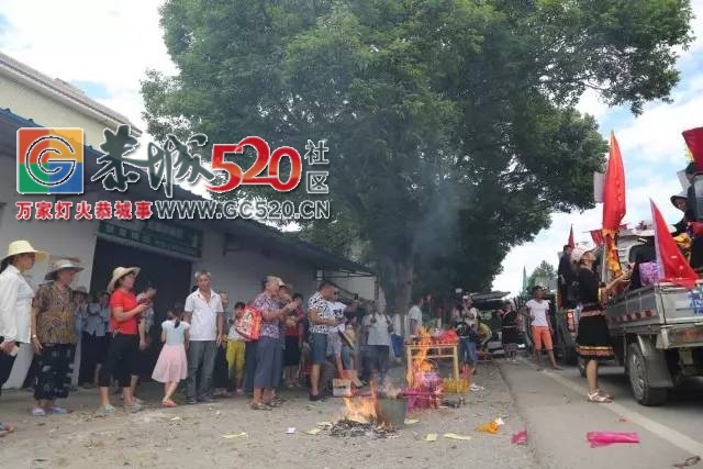 【内附视频】加会九板婆王节出游，众人敬仰，场面热闹非凡！712 / 作者:社区小编 / 帖子ID:233809