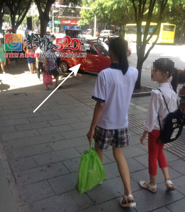 【恭城身边事】网友从超市买回来的红枣里面竟然出现了这个；十字街一路口车辆乱停...569 / 作者:社区小编 / 帖子ID:233945