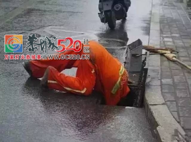刚刚，37℃高温，恭城街头发生的真实一幕，必须告诉大家！447 / 作者:社区小编 / 帖子ID:234171