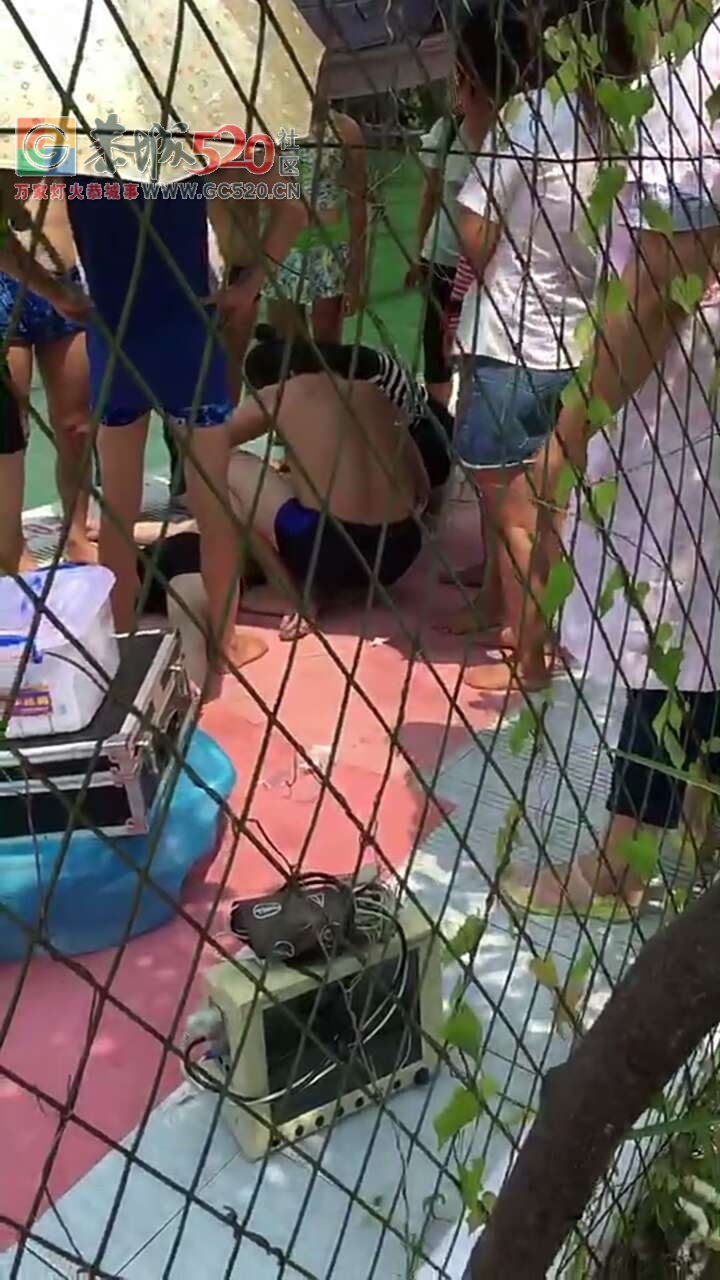 桐竹游泳池淹到人了。正在抢救！976 / 作者:jphzy / 帖子ID:234268