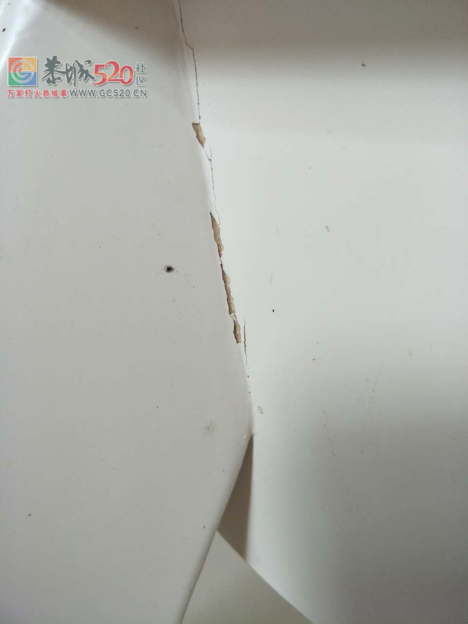 在恭城全友买的半年就开裂了,现在让他们帮修都不管114 / 作者:哟西 / 帖子ID:234367
