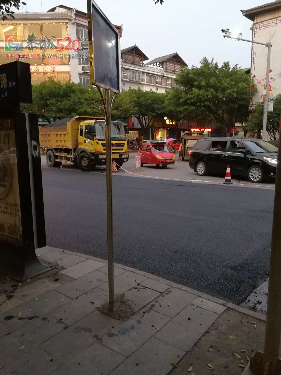城中西路小圆盘修路了544 / 作者:离人泪 / 帖子ID:234375