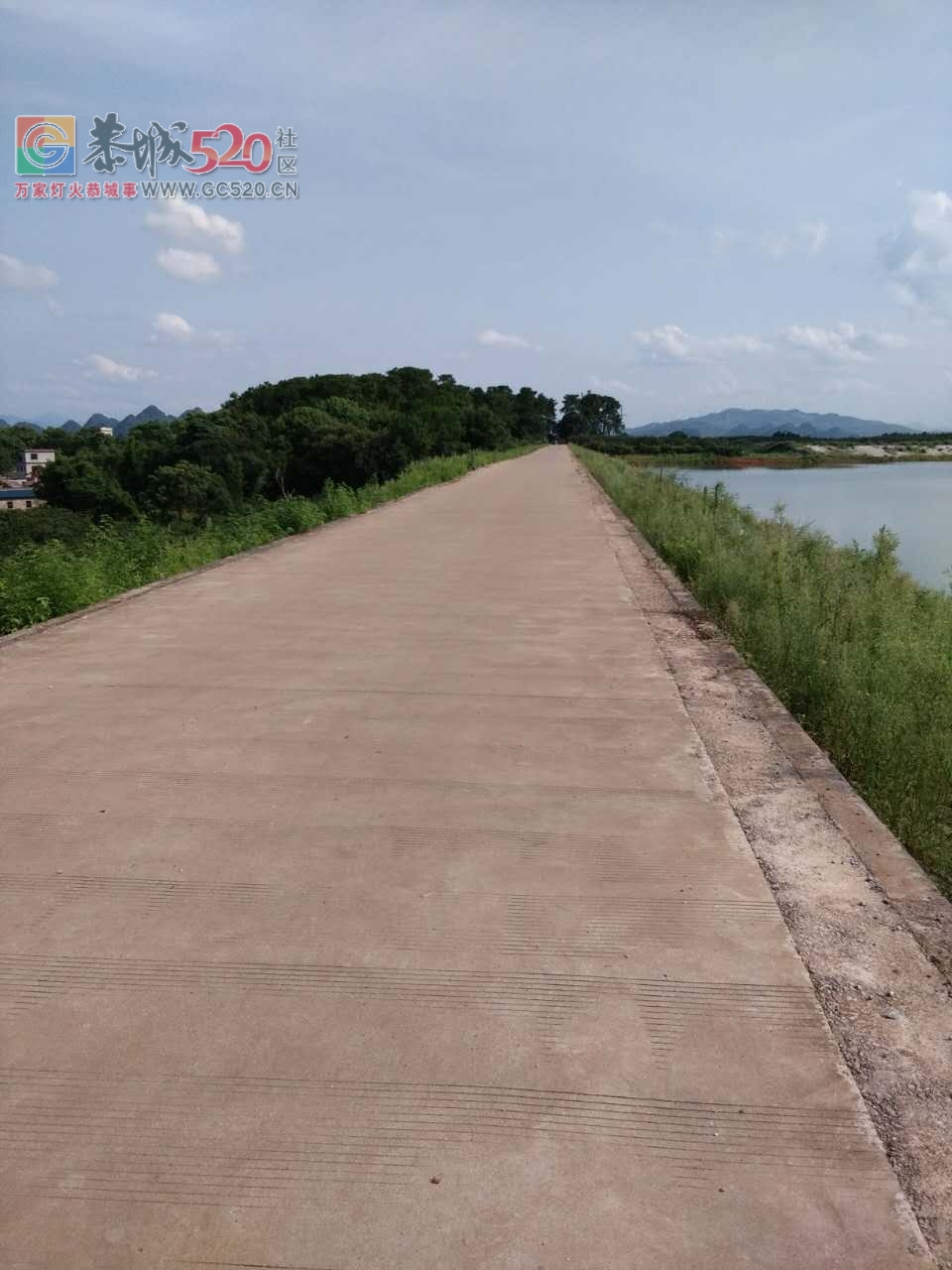 豪洞水库路段，路修好多年了，现在还没有护栏，就怕出点什么事情362 / 作者:讲不出神 / 帖子ID:234843