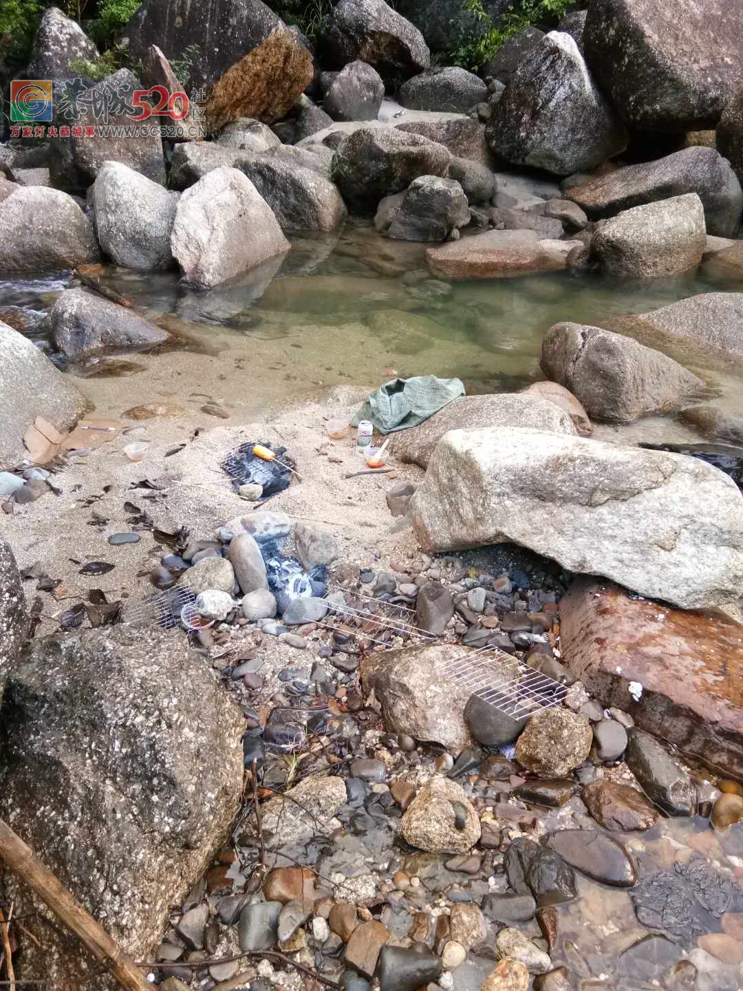来霹雷石洗冷水凉的部分人素质低下，垃圾乱扔不说，还在河里拉屎拉尿实在可恶！788 / 作者:jphzy / 帖子ID:236066