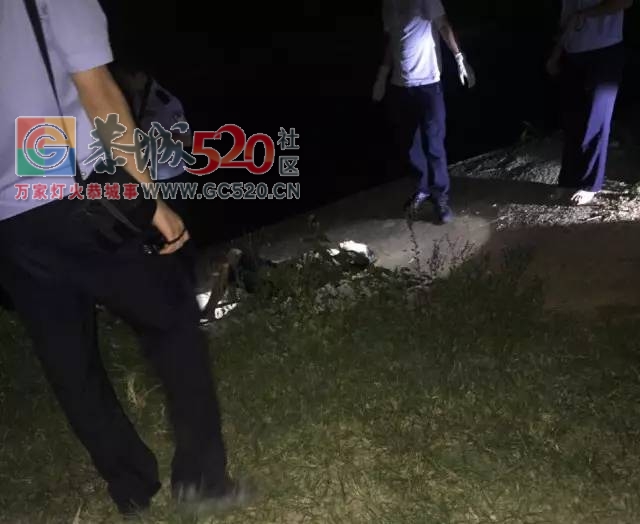 心痛！昨夜在龙虎水渠打捞起一具10岁左右的男孩遗体320 / 作者:社区小编 / 帖子ID:236113