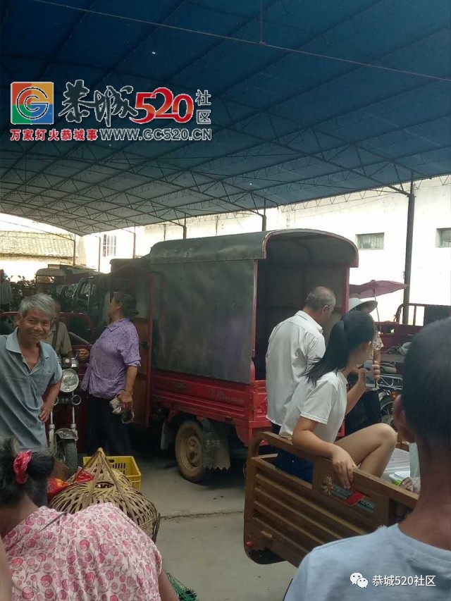 【恭城身边事】嘉会猪仔行却变样成了停车场| 中心广场摊位、车位该如何平衡502 / 作者:社区小编 / 帖子ID:236234