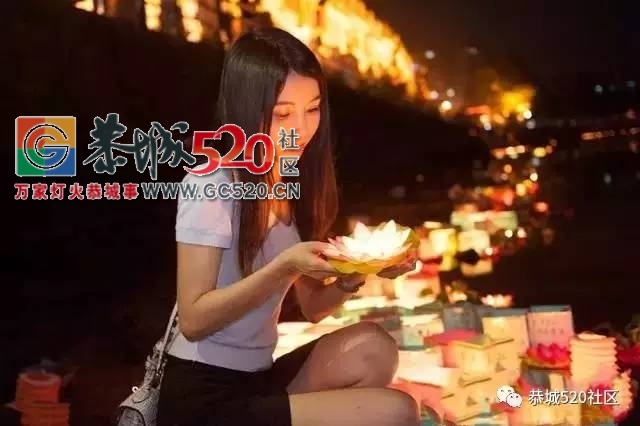 昨夜龙虎河畔数千盏河灯飘飘荡荡，最美的风景送给你~631 / 作者:社区小编 / 帖子ID:236379