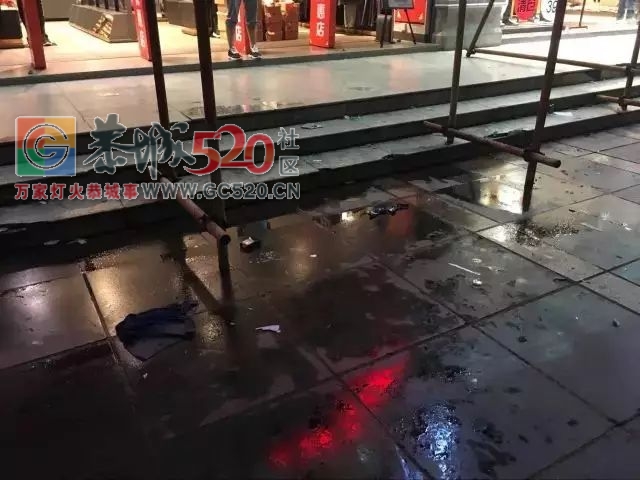 栗木房屋外墙规划建设搭架不规范，安全隐患大|政府修路助扶贫 民生工程暖人心81 / 作者:社区小编 / 帖子ID:236600