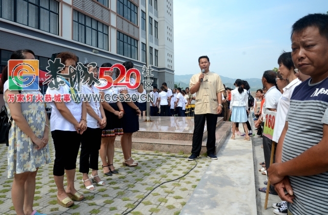 民族实验初中成功举行“爱祖国 爱父母 爱老师”主题讲座769 / 作者:何明明 / 帖子ID:236913