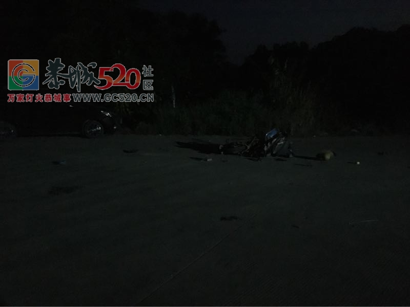 莲花镇坪岭村路口再次上演交通事故，具体情427 / 作者:瞬间的心动 / 帖子ID:237132