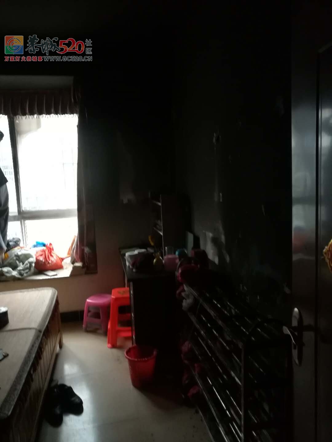 文武嘉园安置小区民房内，爷爷做个饭，家差点没了。（独身在家带小孩的老人要敲响...587 / 作者:歌声回荡 / 帖子ID:237802
