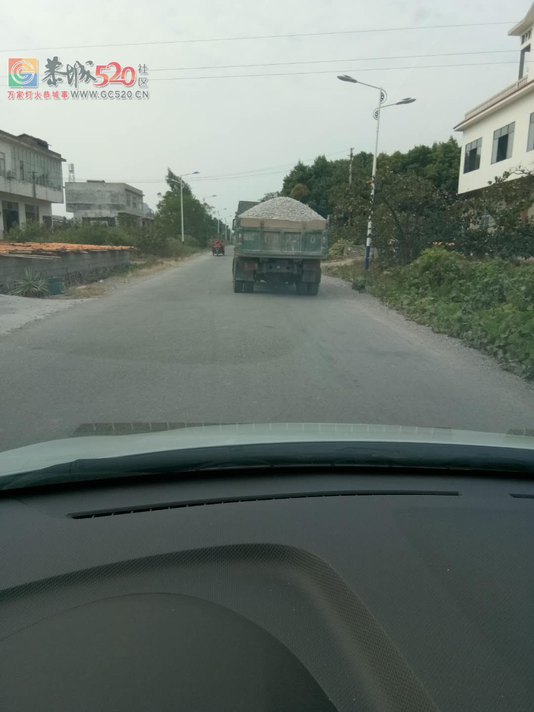 这样拉石头，打到人你就喊死了勒！！！265 / 作者:兔兔呀 / 帖子ID:237914