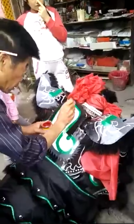 恭城传统不要丢！！---看莲花最小舞狮队无师自学581 / 作者:黄氏响丸 / 帖子ID:237993