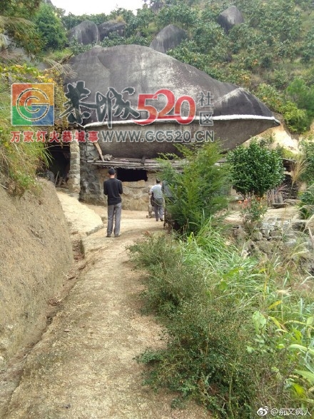 恭城兰洞瑶山80多岁老人居住10多载的岩洞946 / 作者:东门头人 / 帖子ID:238218