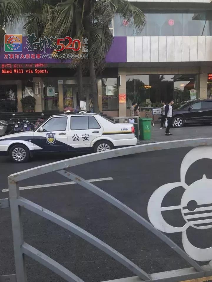 究竟是为何，桂林解放桥头发生坠楼事故！女子当场身亡，多图曝光直击现场716 / 作者:正在输入中 / 帖子ID:238305