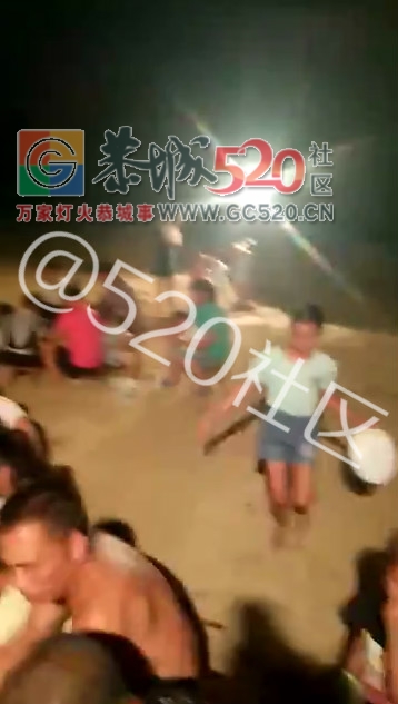 恭城县车筒弯村村民全体老少一起搞烧烤208 / 作者:赖拐 / 帖子ID:238554