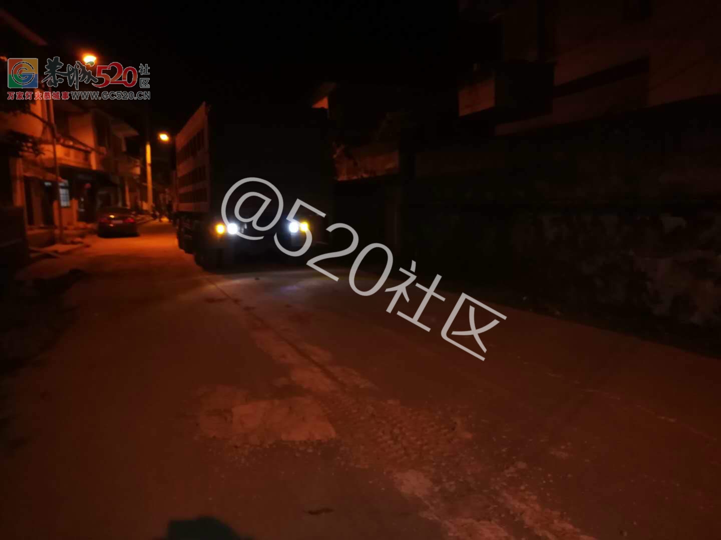拉沙车不分昼夜，不仅影响交通和夜间安宁，还一路不断掉沙，满地狼藉！！864 / 作者:雨打芭蕉残 / 帖子ID:238582