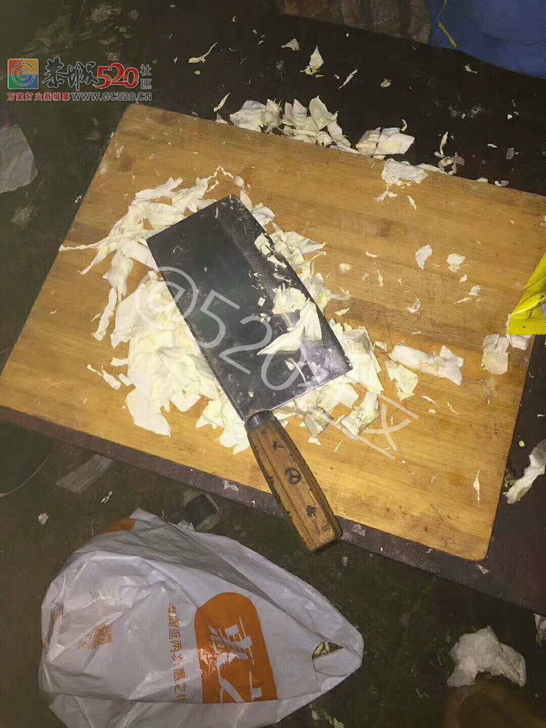 谁来帮帮虎尾这一家四个小孩？妈妈车祸，爸爸在医院照顾。。984 / 作者:喜欢装点糊涂 / 帖子ID:240971
