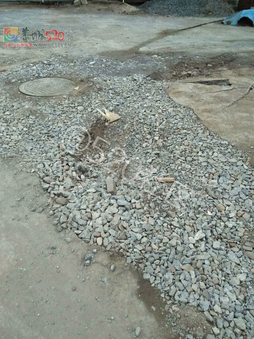 西岭埋污水管，后续没处理好，害人家翻车！！！493 / 作者:thkfh / 帖子ID:241239