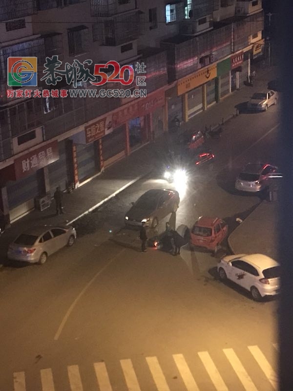 三小路口车祸424 / 作者:正在输入中 / 帖子ID:241307