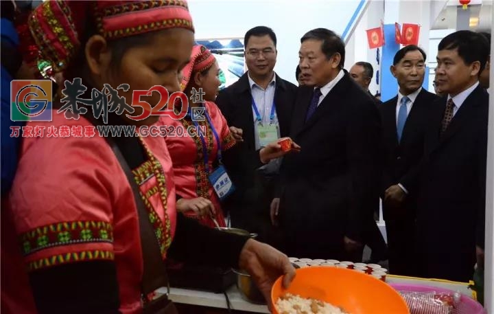 我县展出农产品在第十三届广西名特优农产品交易会抢眼934 / 作者:分叉路口 / 帖子ID:246126