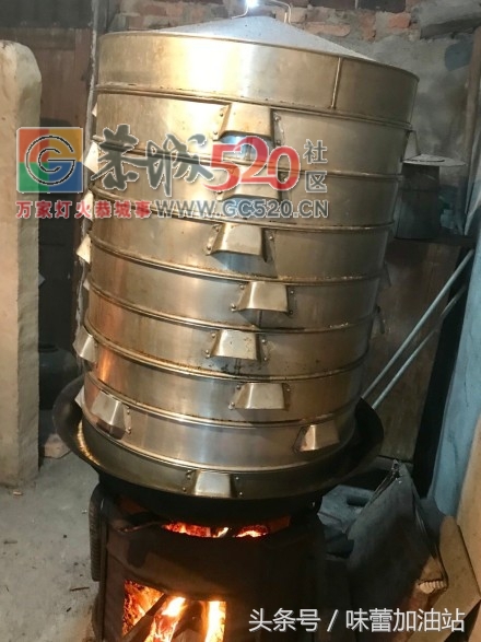 农村婚宴，厨房一派繁忙景象365 / 作者:凤凰山脚的人家 / 帖子ID:246440