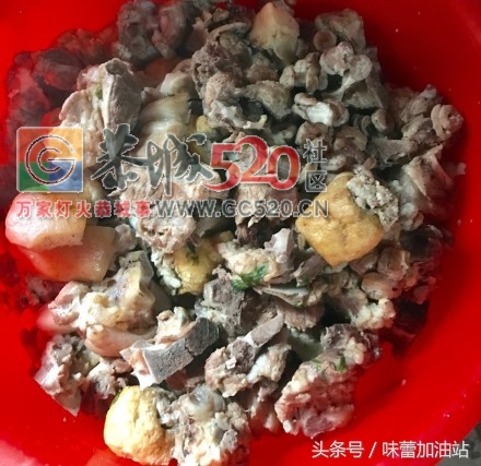 农村婚宴，厨房一派繁忙景象906 / 作者:凤凰山脚的人家 / 帖子ID:246440