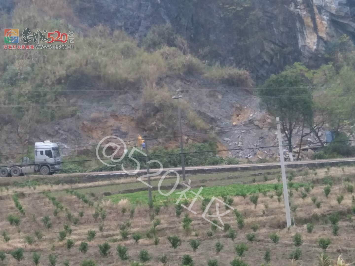 恭城定岗厄村某山头被强行霸占，利用挖机和炮机进行非法开采48 / 作者:讲不出神 / 帖子ID:246513