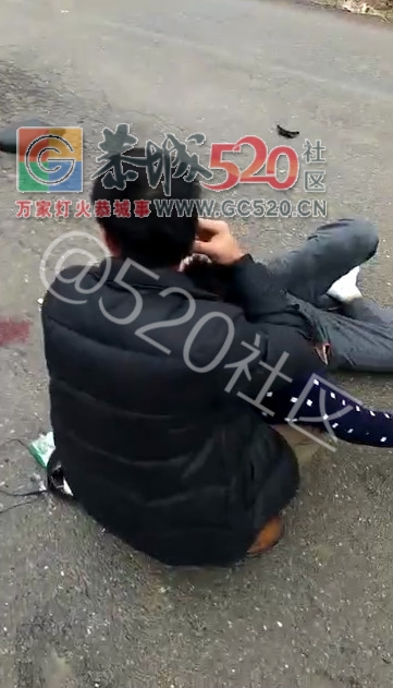 好恐怖！西岭车祸，飞机都开到田里头了，受伤娃仔不醒人事！！586 / 作者:九命猫 / 帖子ID:246680